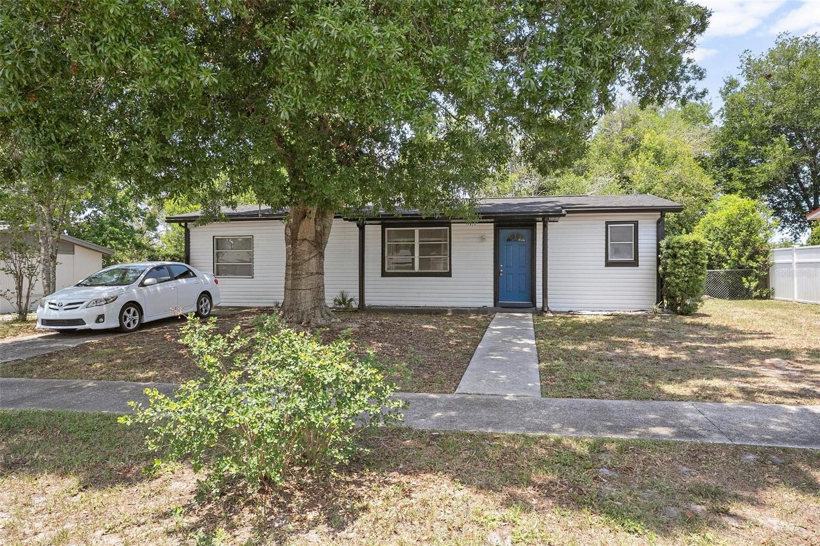Image 2 of 18 For 2434 Barbarossa Avenue
