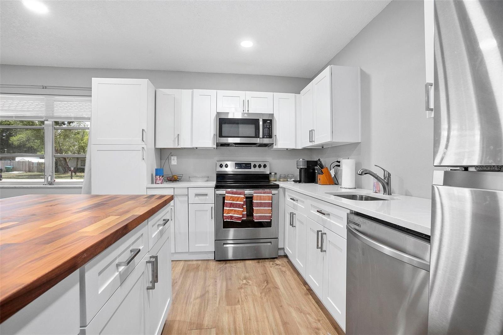Image 4 of 18 For 2434 Barbarossa Avenue