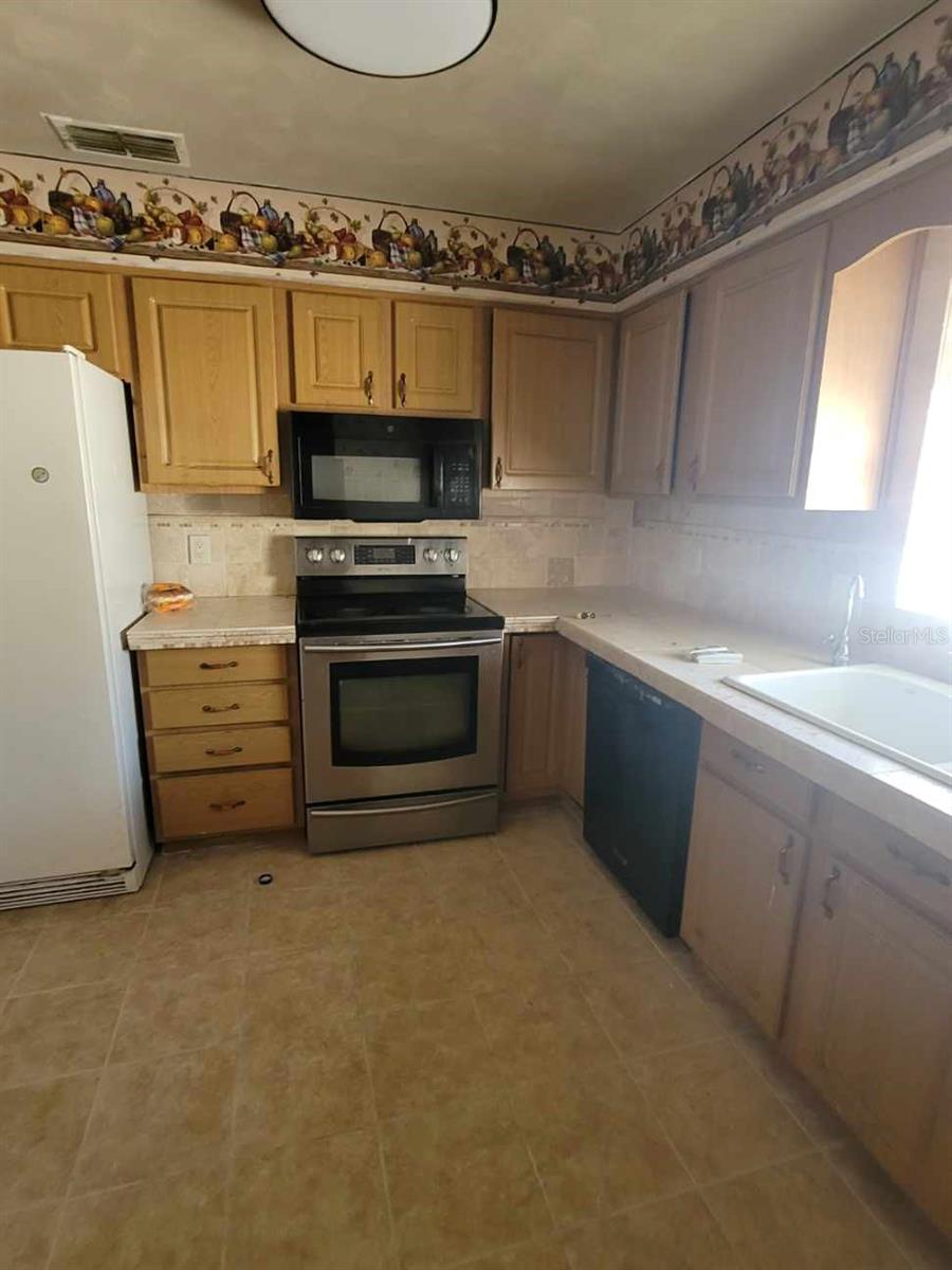 Image 5 of 15 For 1067 Windbrook Drive
