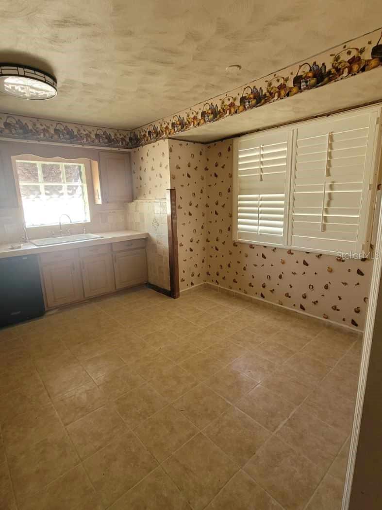 Image 7 of 15 For 1067 Windbrook Drive