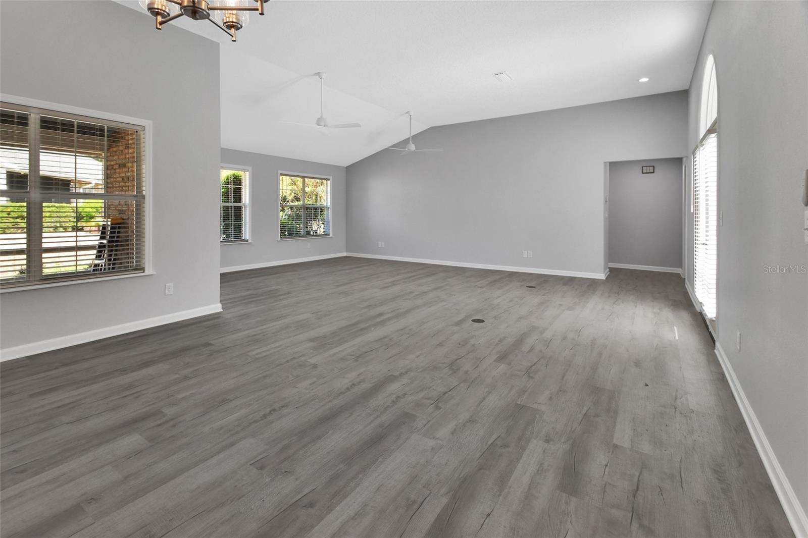 Image 7 of 30 For 2410 Glen Eagles Drive
