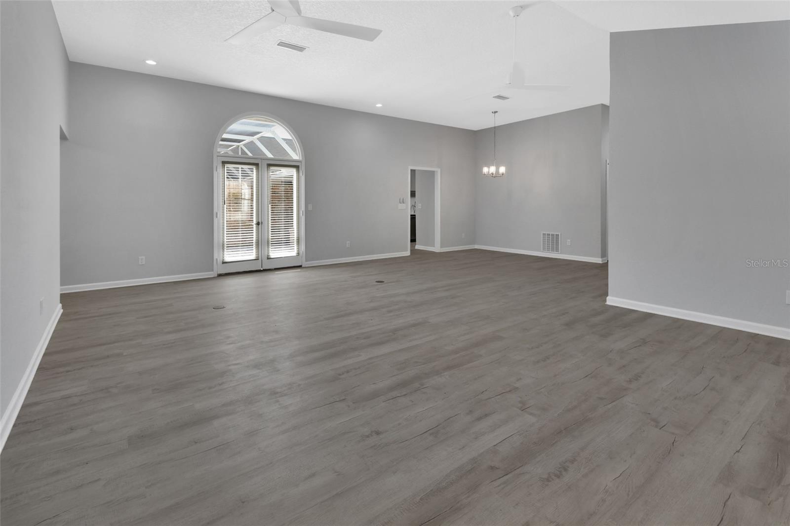 Image 8 of 30 For 2410 Glen Eagles Drive