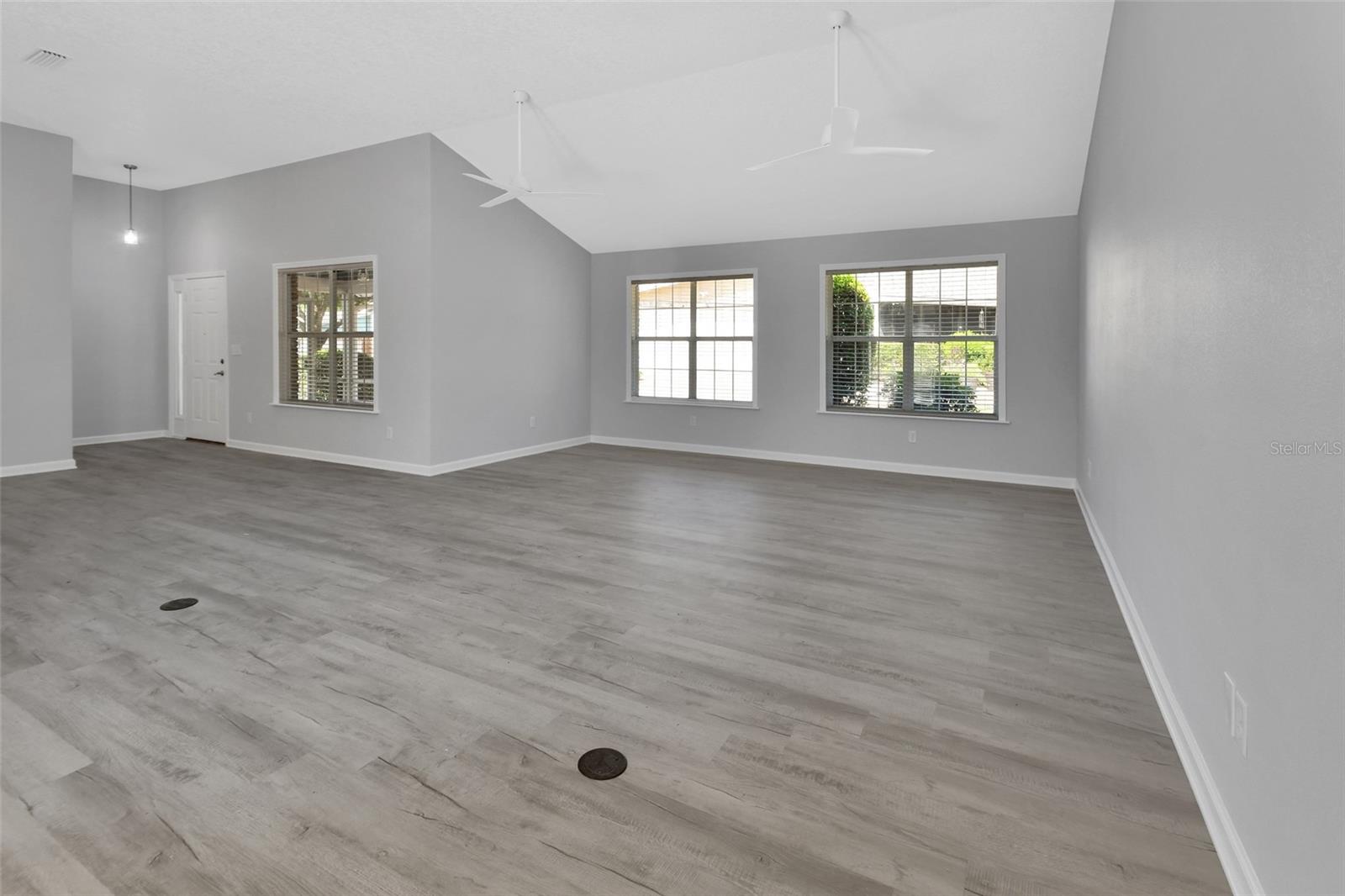Image 9 of 30 For 2410 Glen Eagles Drive