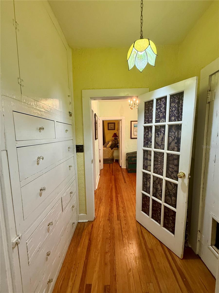 Image 30 of 56 For 100 Stetson Avenue