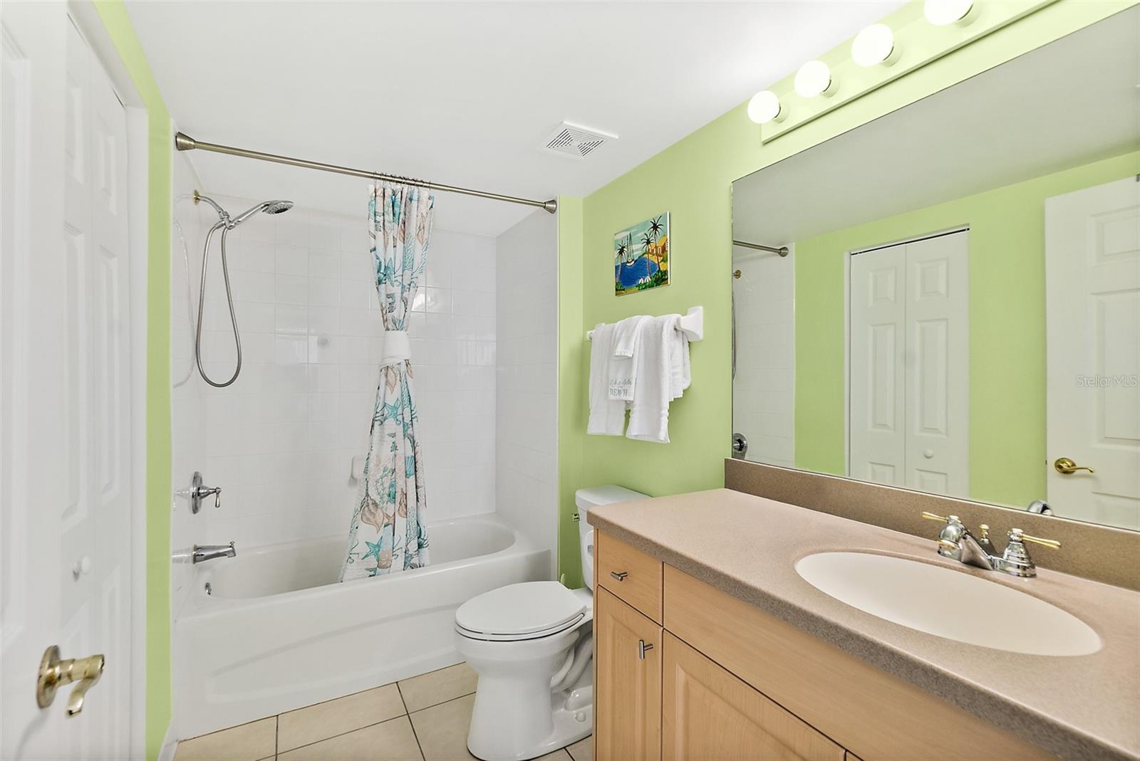 Image 19 of 63 For 3315 Atlantic Avenue 1406