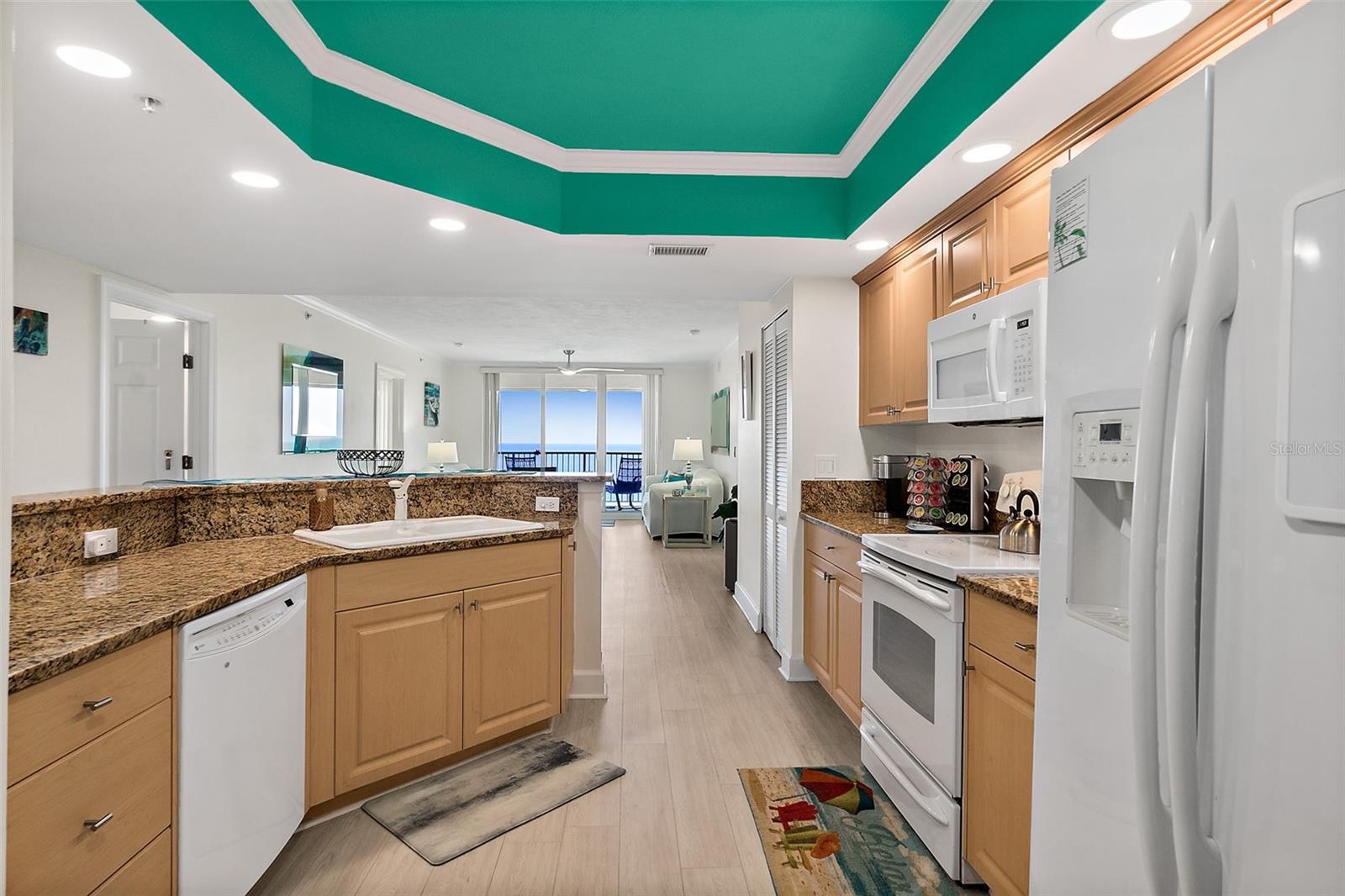 Image 25 of 63 For 3315 Atlantic Avenue 1406