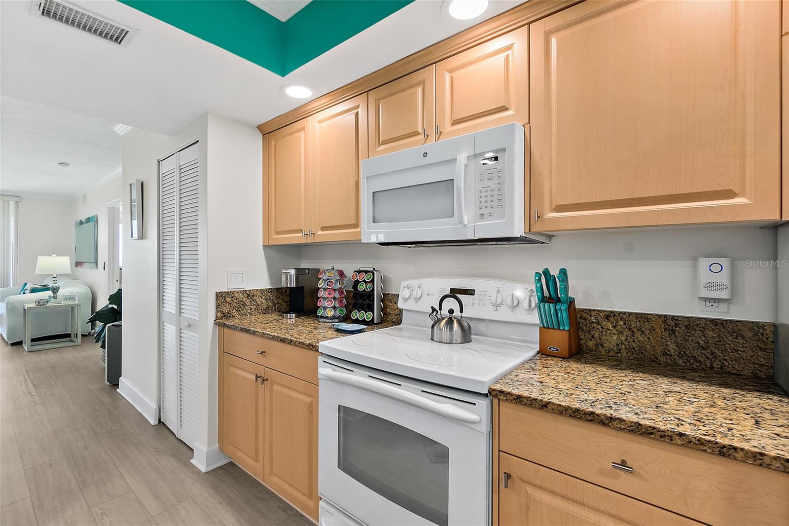 Image 26 of 63 For 3315 Atlantic Avenue 1406