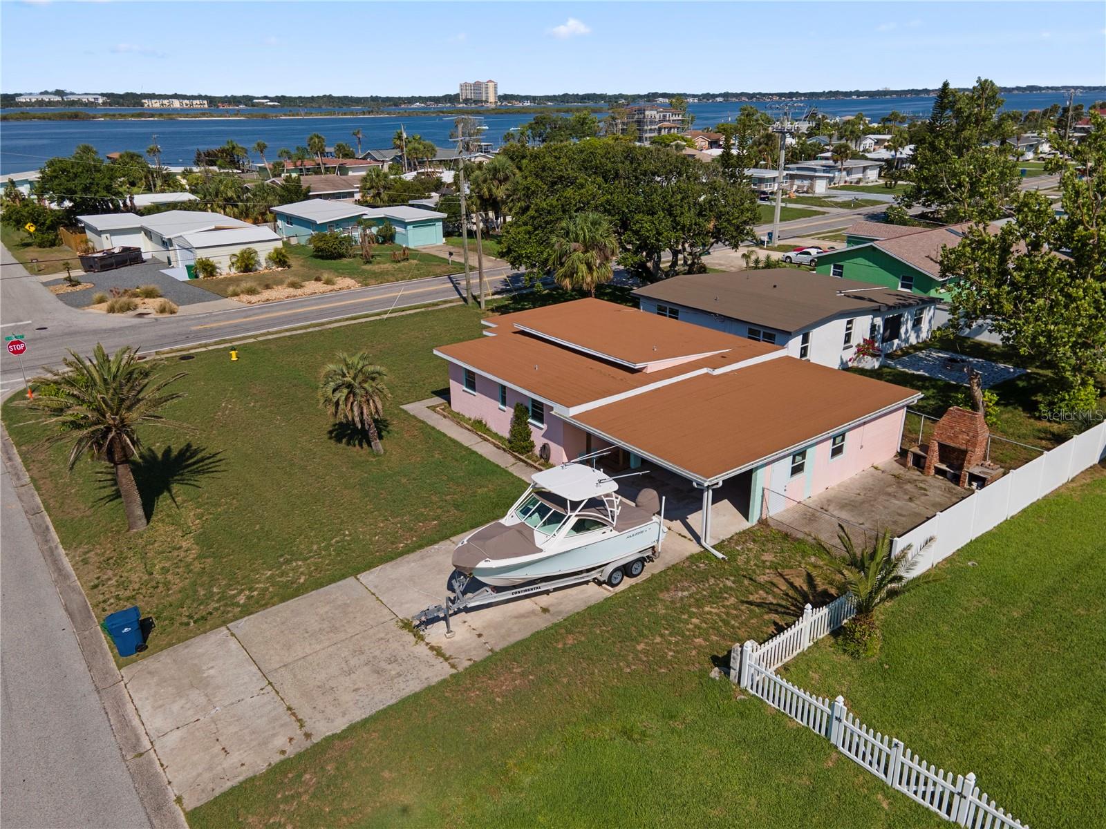 Image 11 of 24 For 3267 Peninsula Drive