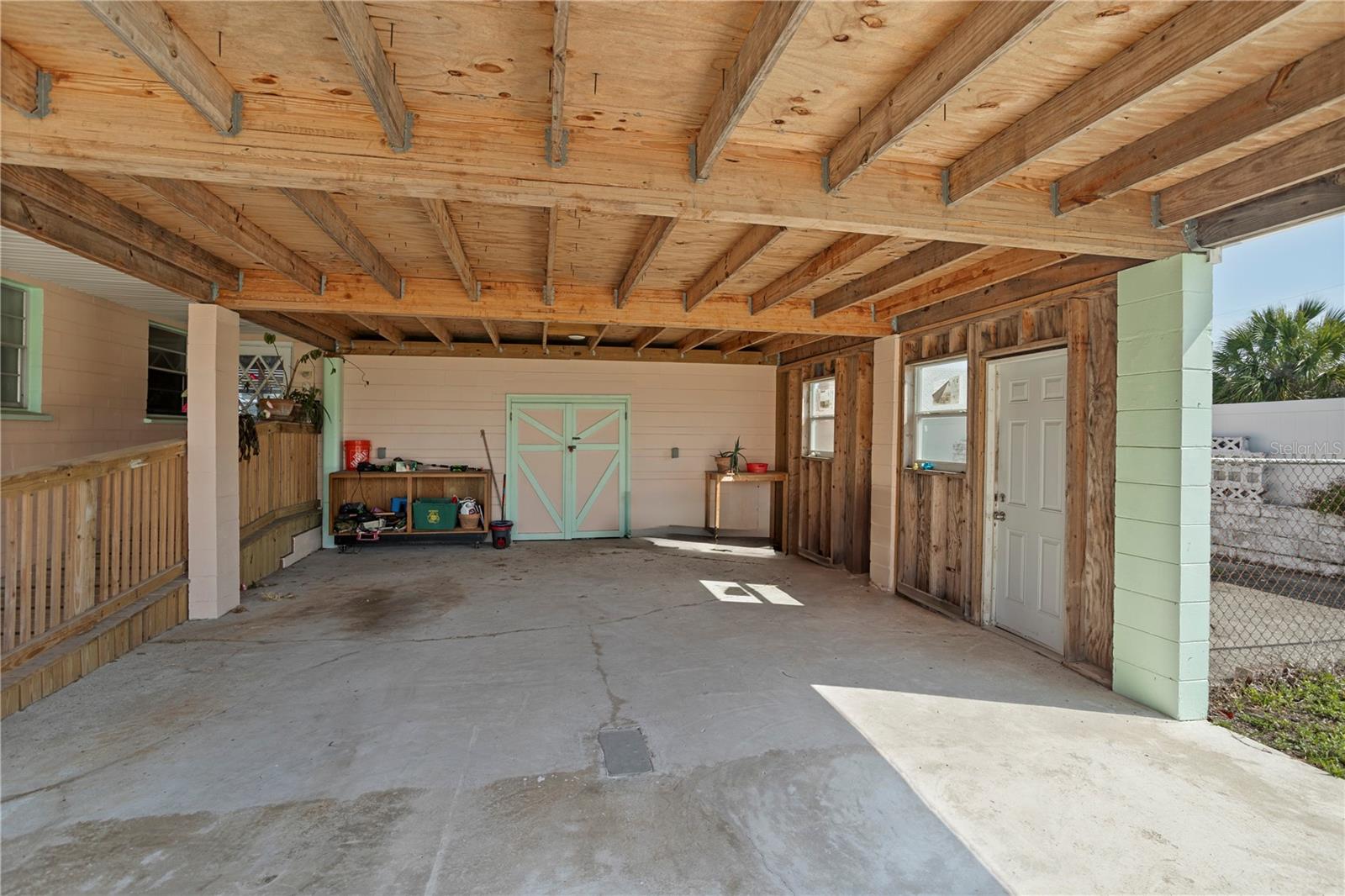 Image 17 of 24 For 3267 Peninsula Drive