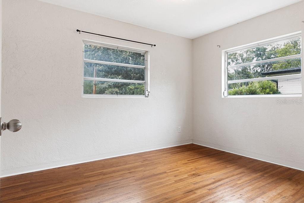 Image 11 of 15 For 1526 Beresford Avenue