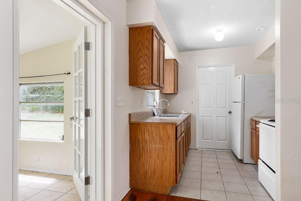 Image 7 of 15 For 1526 Beresford Avenue