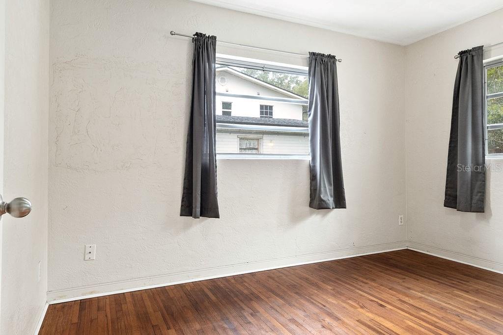 Image 8 of 15 For 1526 Beresford Avenue