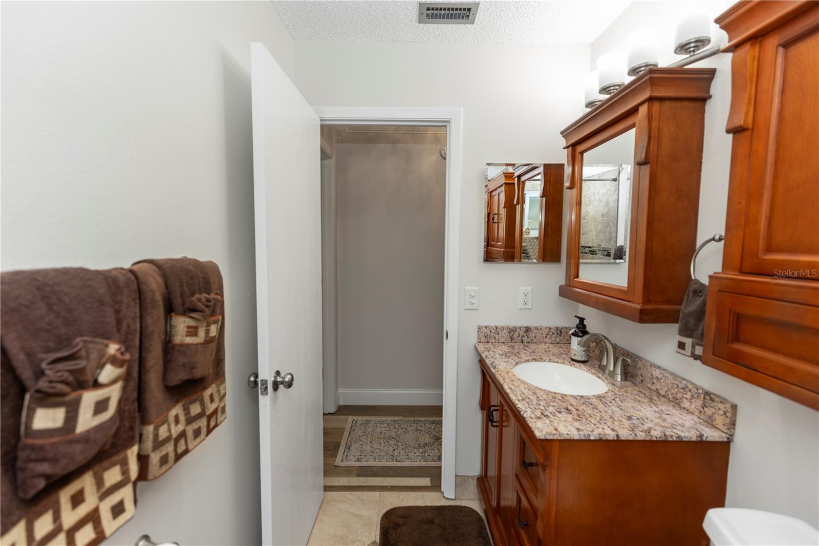 Image 17 of 42 For 136 Gardenia Drive