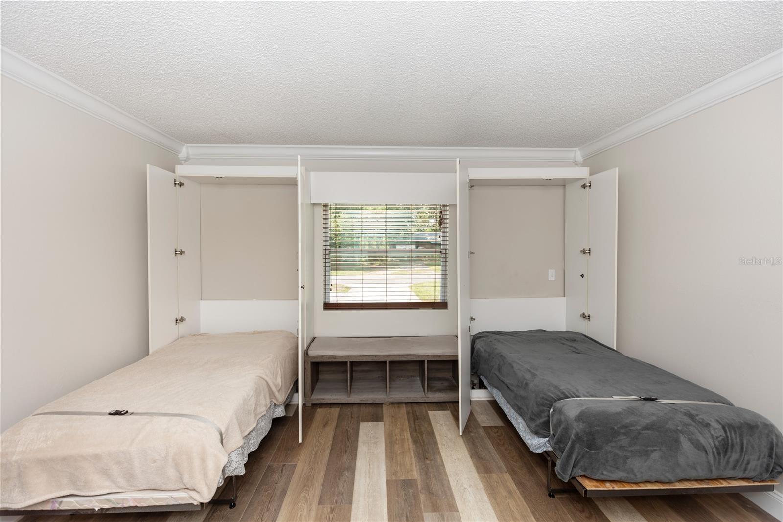 Image 21 of 42 For 136 Gardenia Drive