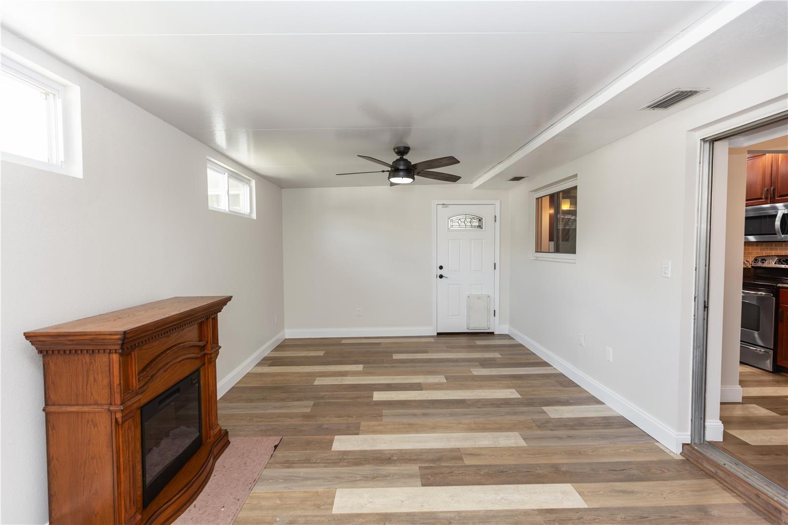 Image 24 of 42 For 136 Gardenia Drive