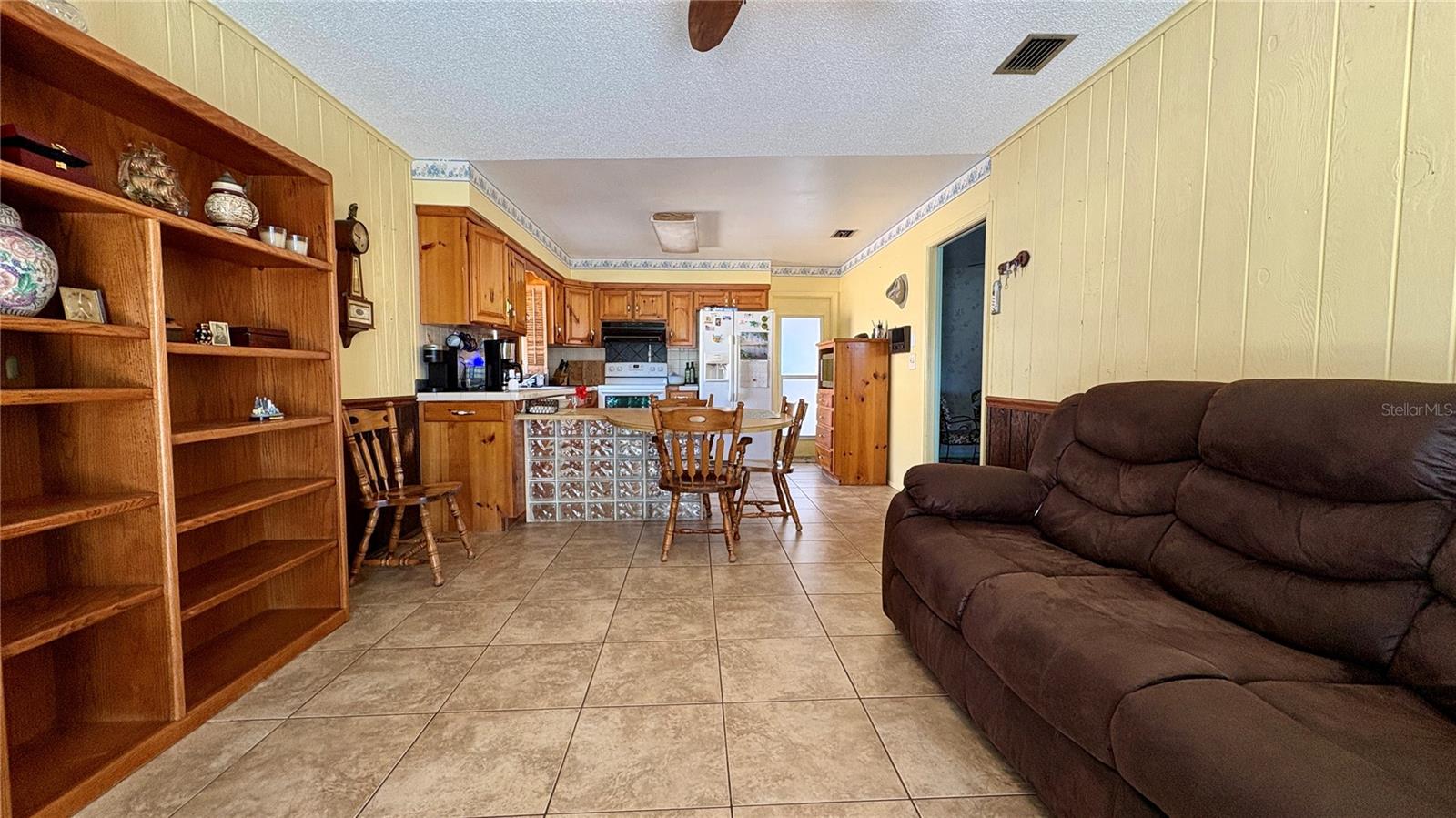 Image 7 of 31 For 1301 Killian Street