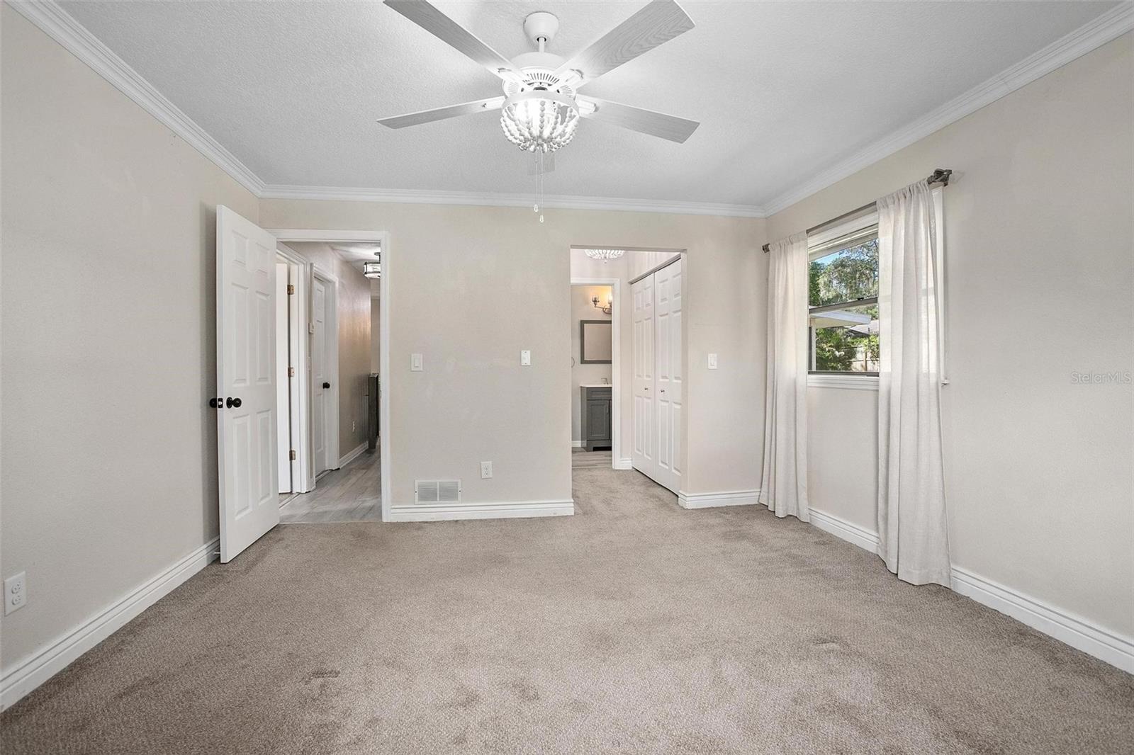 Image 17 of 30 For 2032 Yorkshire Drive