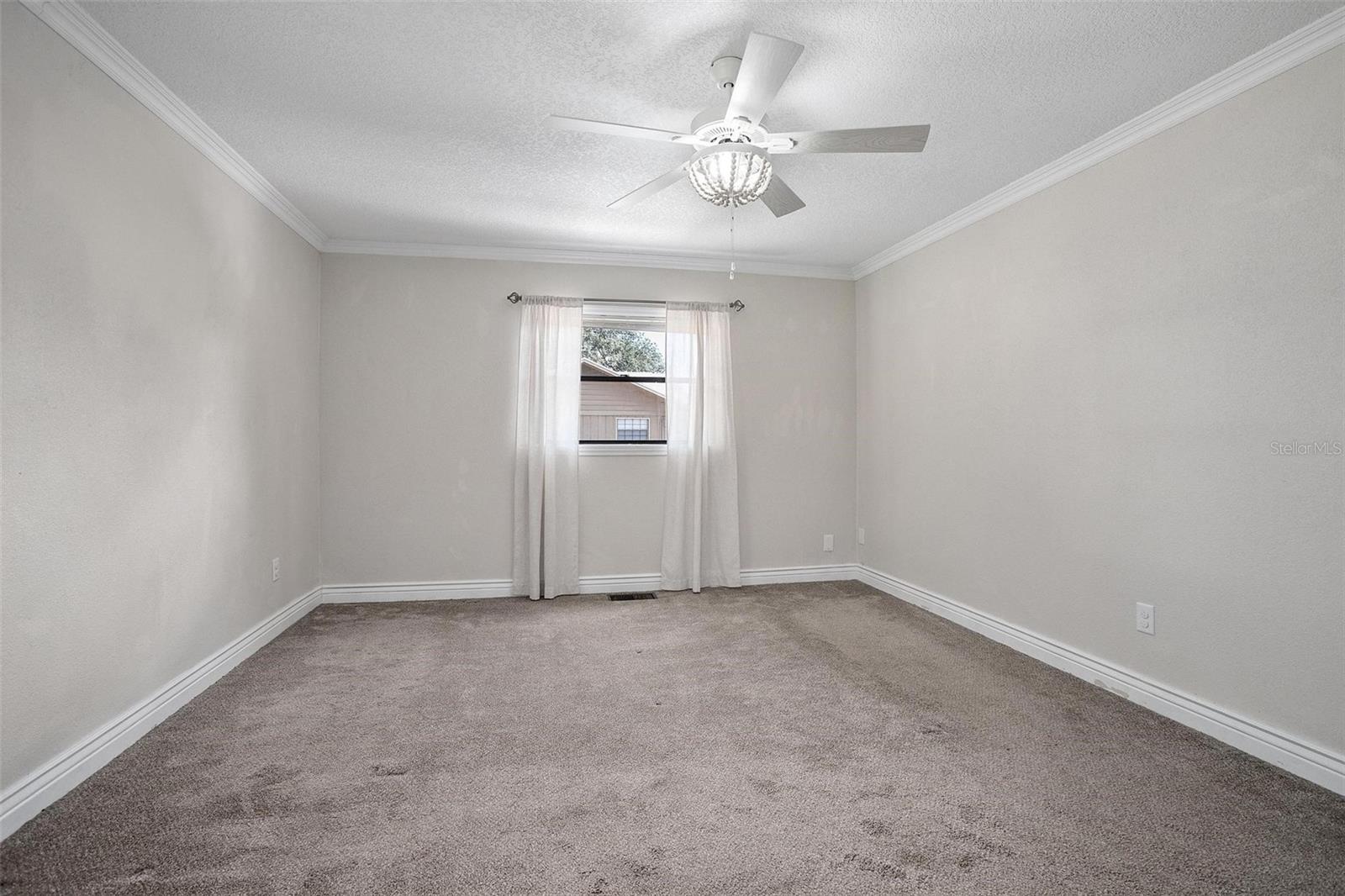 Image 18 of 30 For 2032 Yorkshire Drive