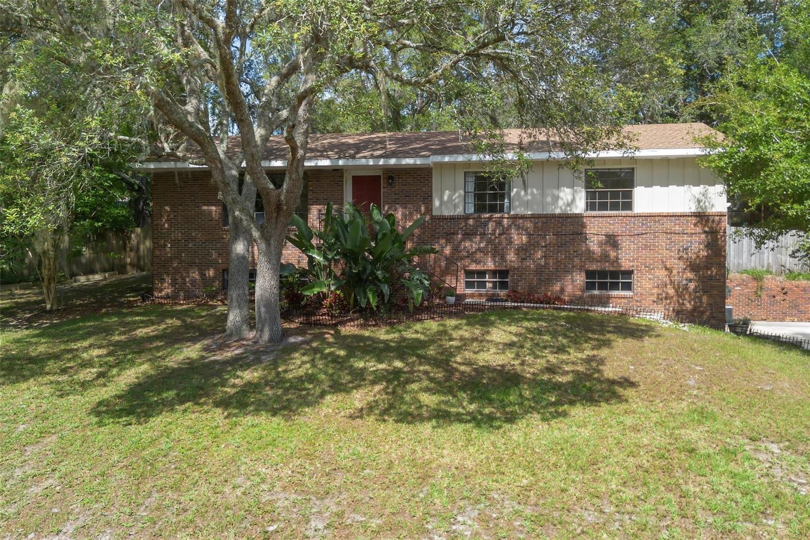 Image 3 of 30 For 2032 Yorkshire Drive