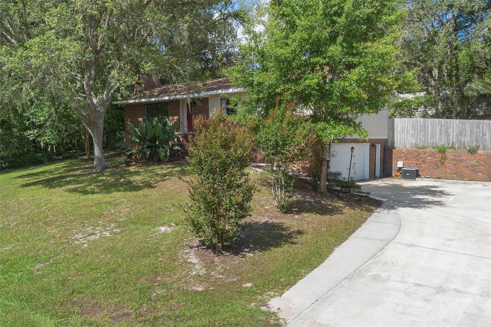 Image 4 of 30 For 2032 Yorkshire Drive