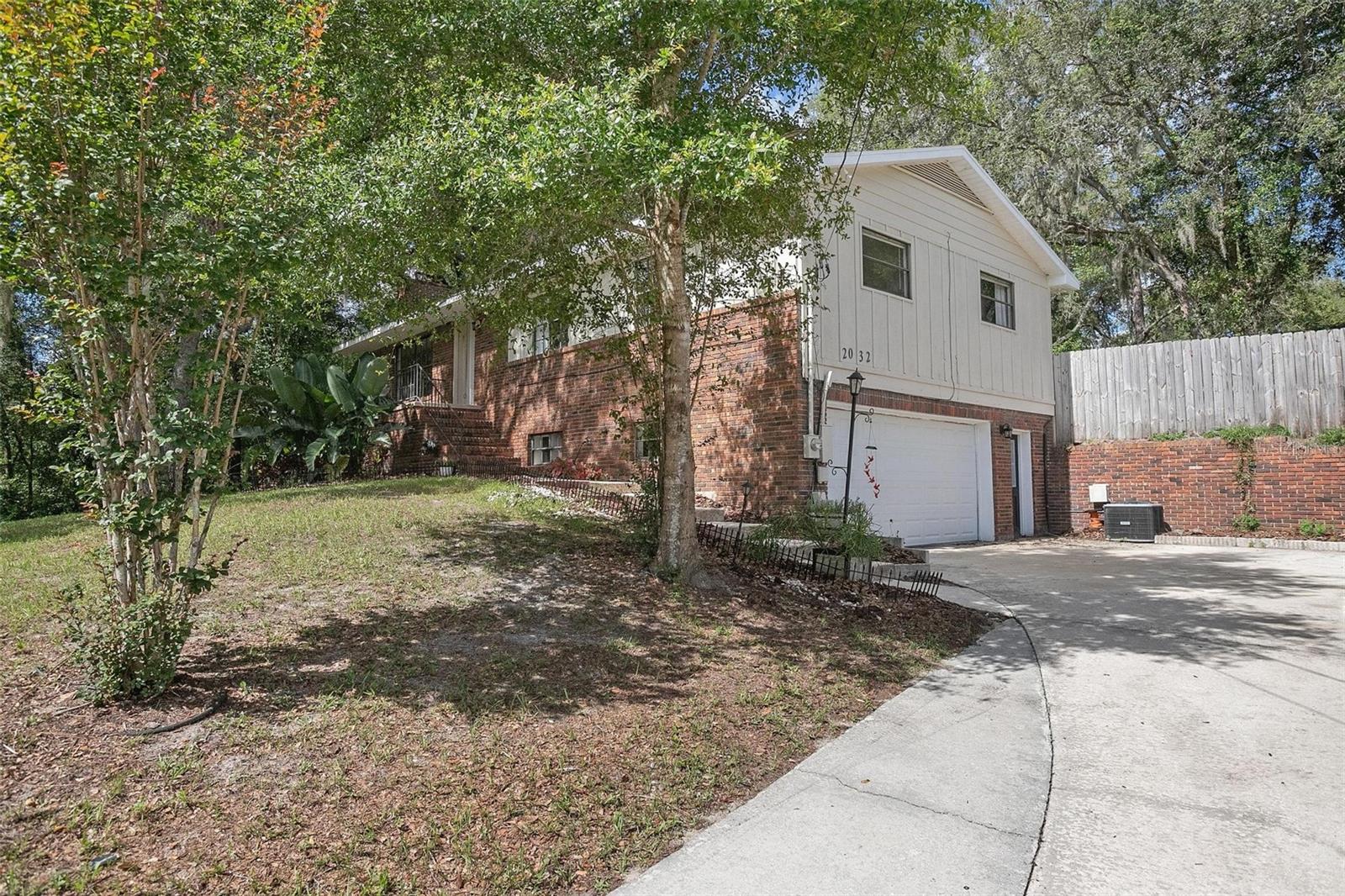 Image 7 of 30 For 2032 Yorkshire Drive