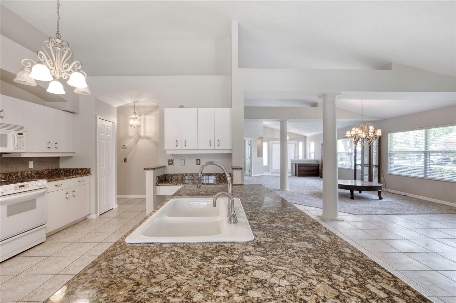 Image 23 of 97 For 438 Harbour Town Lane