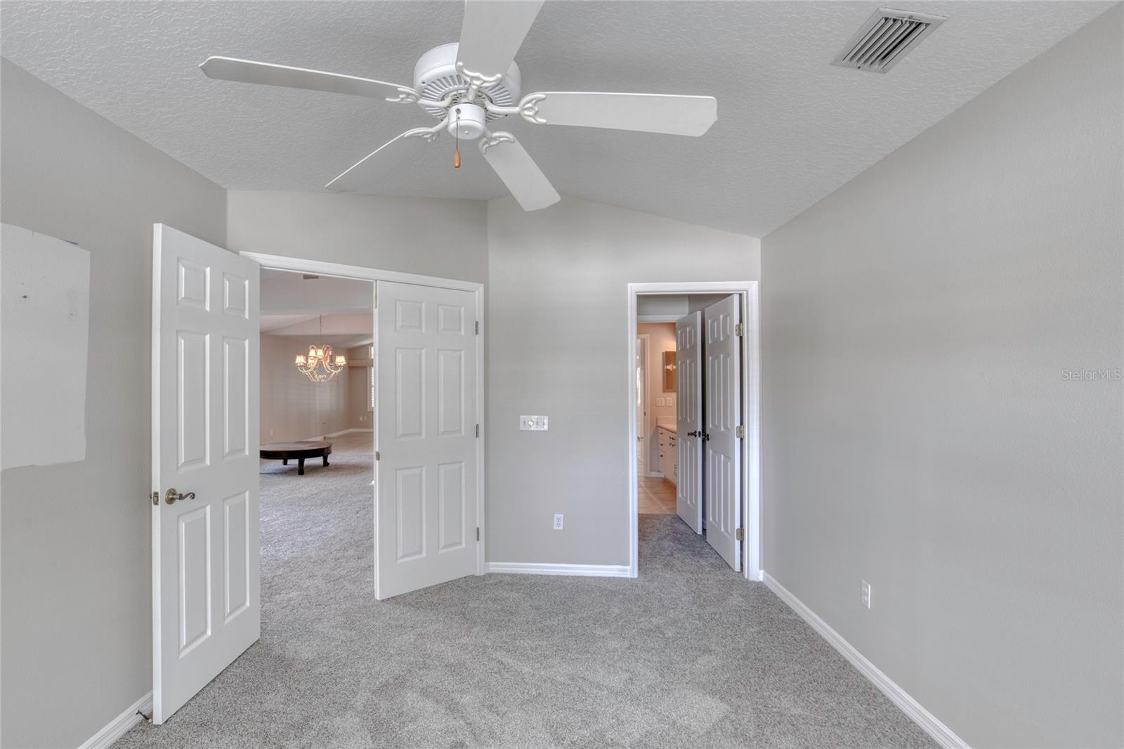 Image 39 of 97 For 438 Harbour Town Lane
