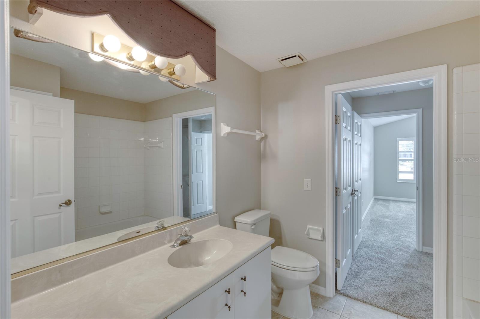 Image 45 of 97 For 438 Harbour Town Lane