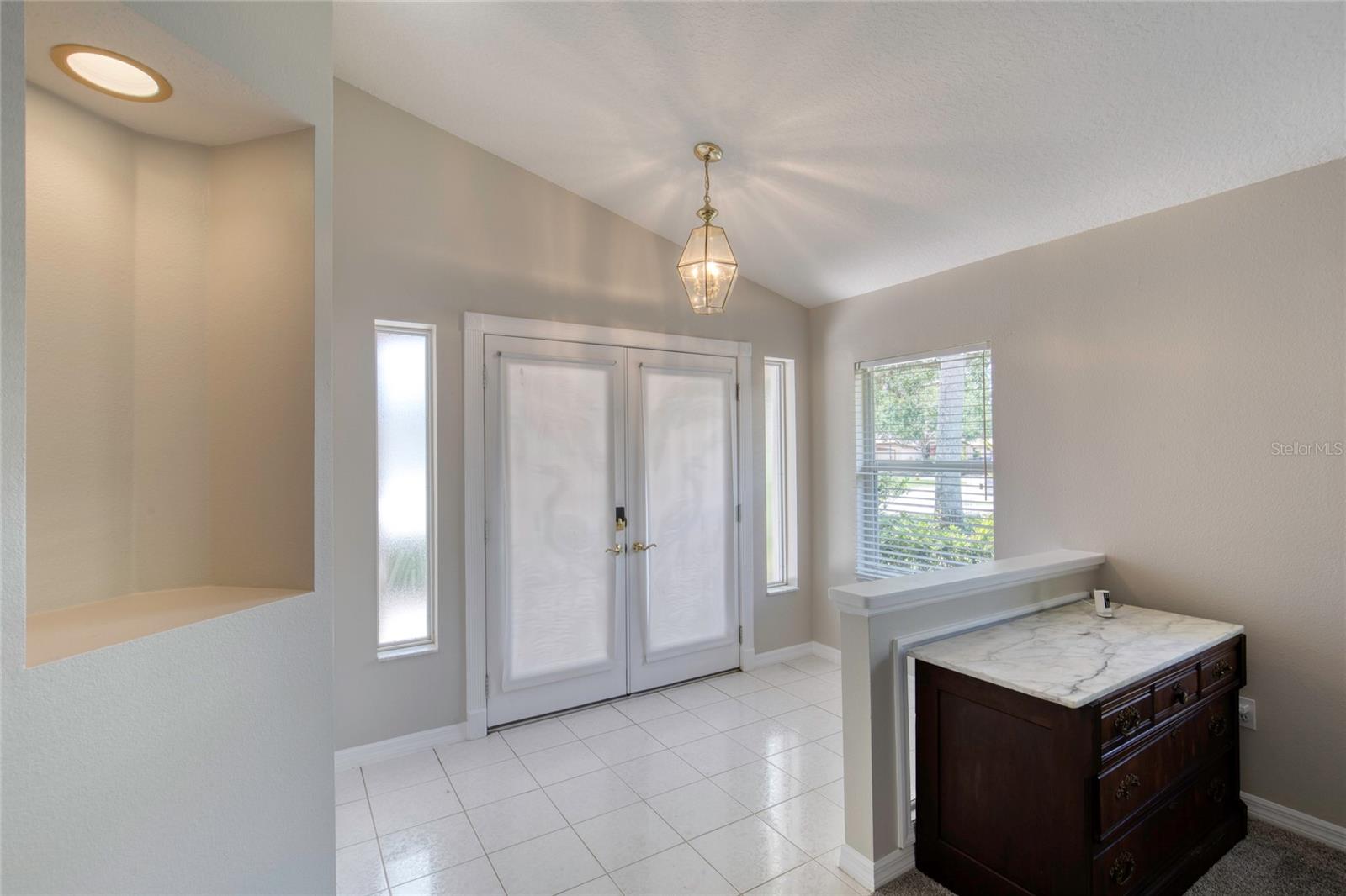 Image 7 of 97 For 438 Harbour Town Lane