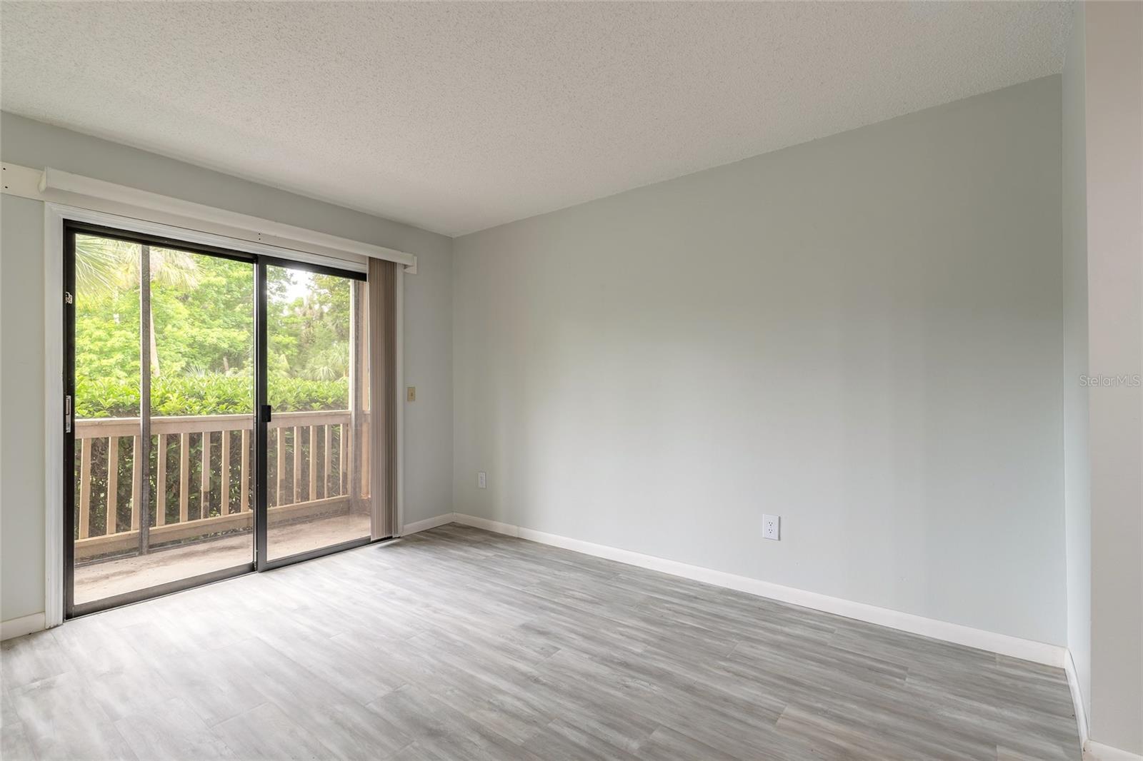 Image 13 of 39 For 1401 Palmetto Avenue 119