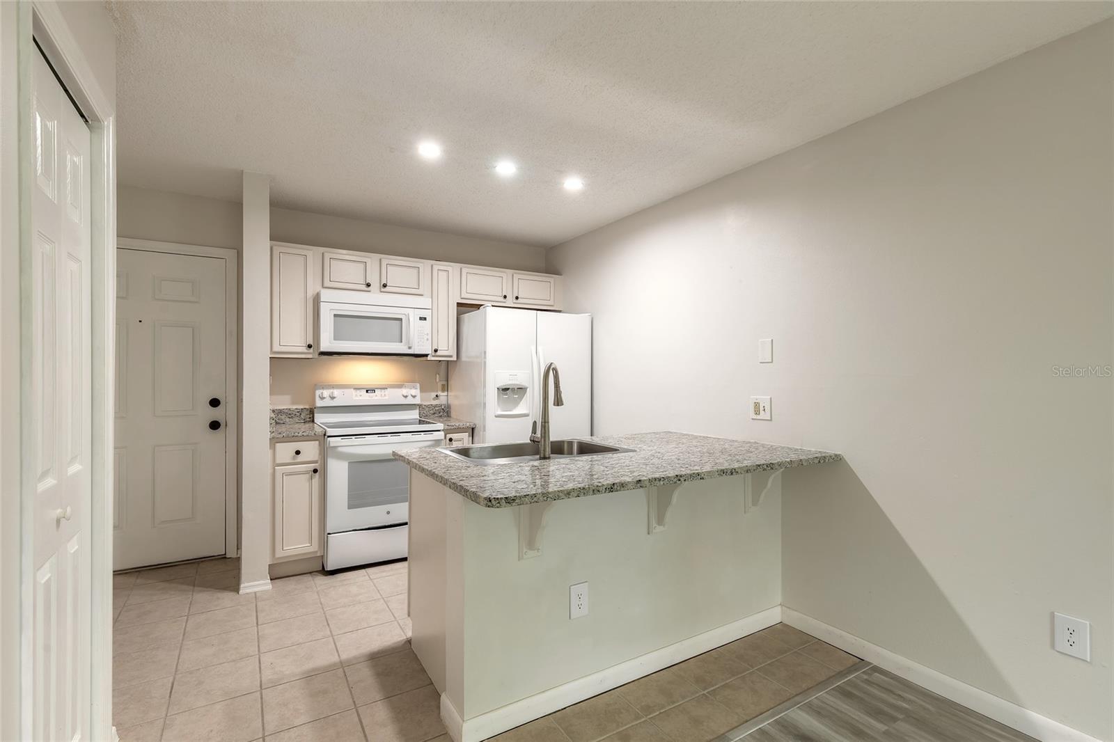 Image 14 of 39 For 1401 Palmetto Avenue 119
