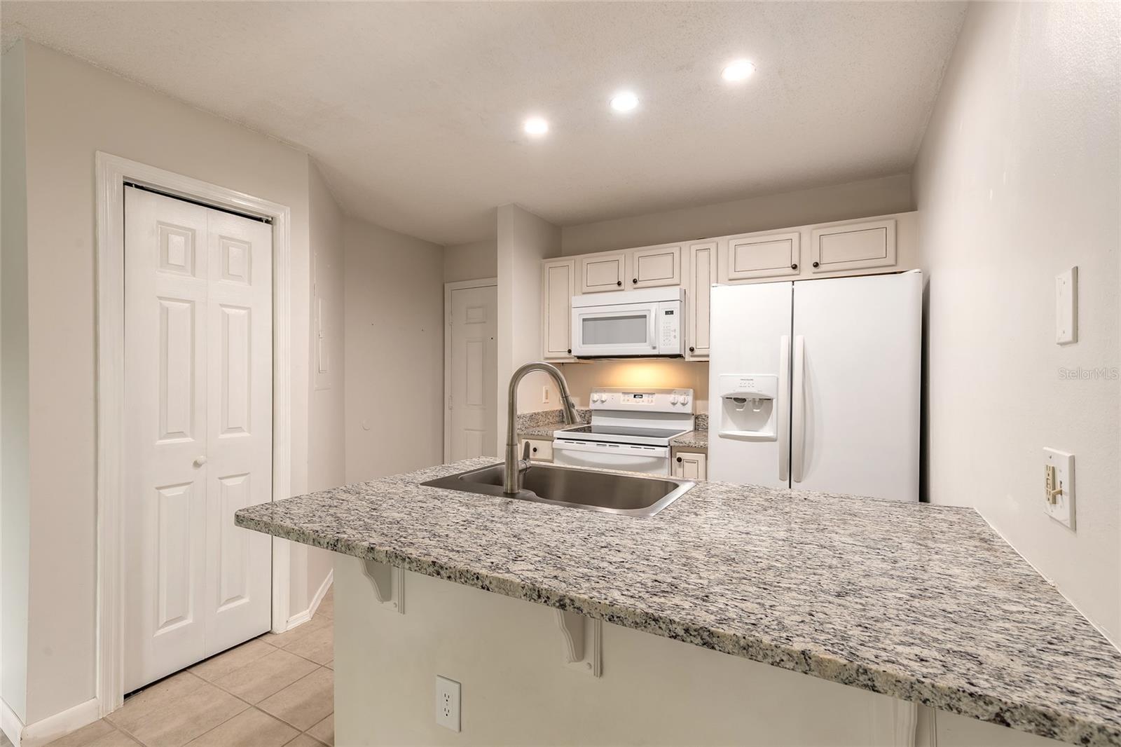 Image 15 of 39 For 1401 Palmetto Avenue 119