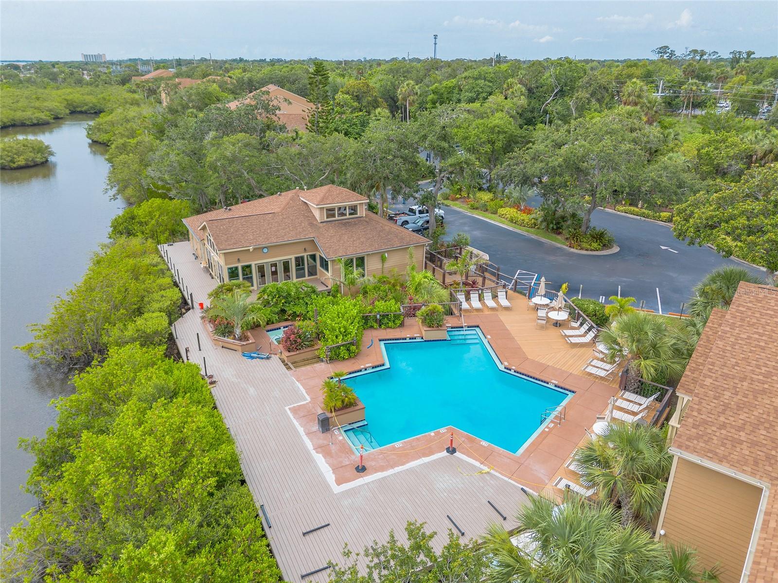 Image 30 of 39 For 1401 Palmetto Avenue 119