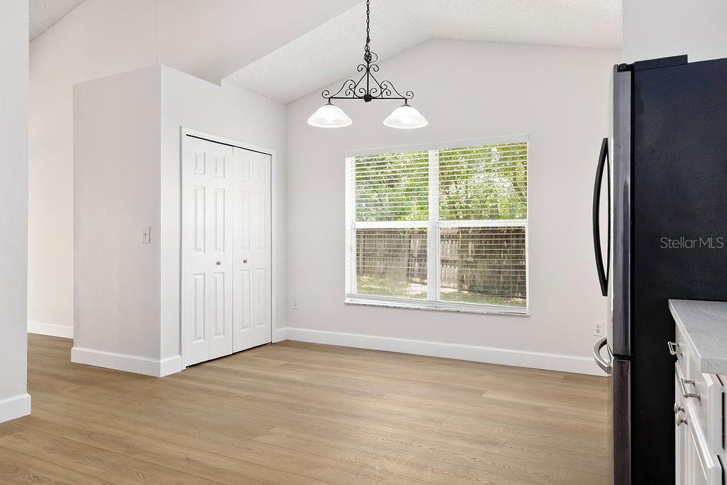Image 11 of 27 For 1425 Whispering Woods Way