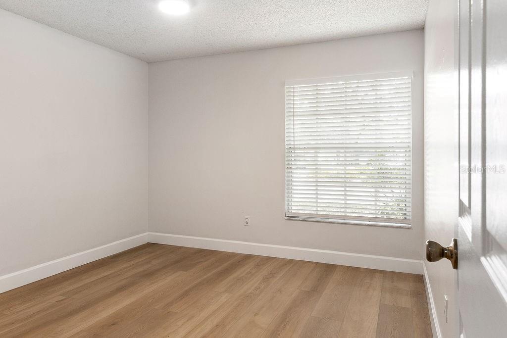 Image 22 of 27 For 1425 Whispering Woods Way