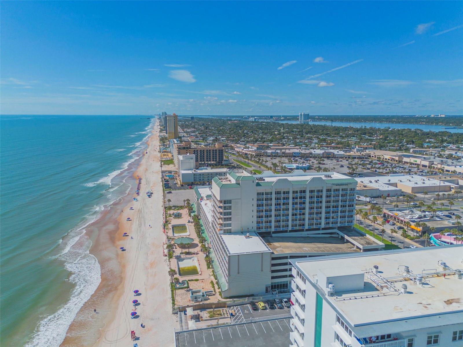 Image 11 of 22 For 2700 Atlantic Avenue 403