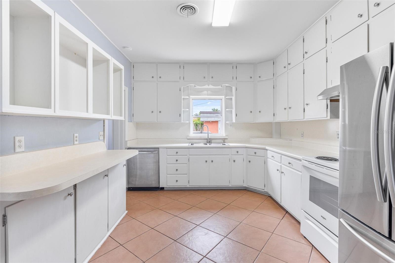 Image 16 of 48 For 1411 Cliff Avenue