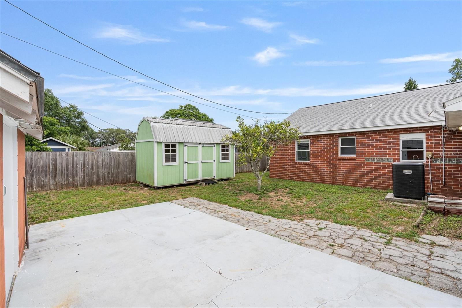 Image 33 of 48 For 1411 Cliff Avenue