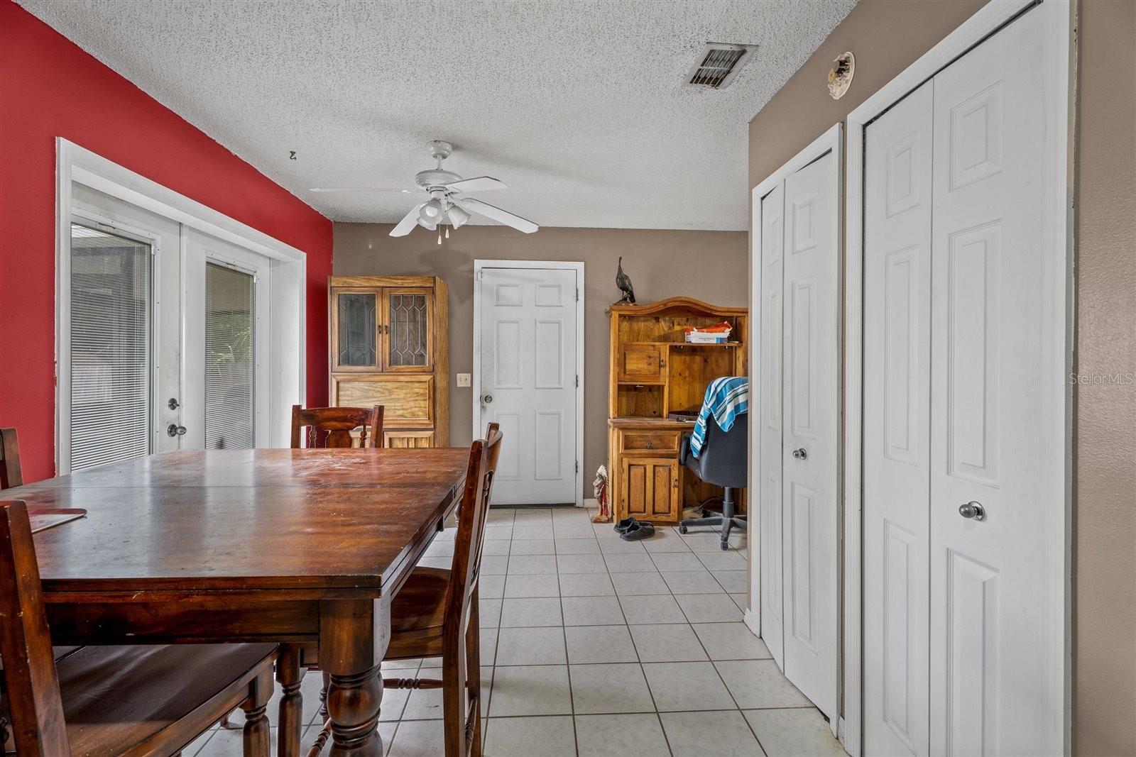 Image 10 of 25 For 137 Fort Smith Boulevard