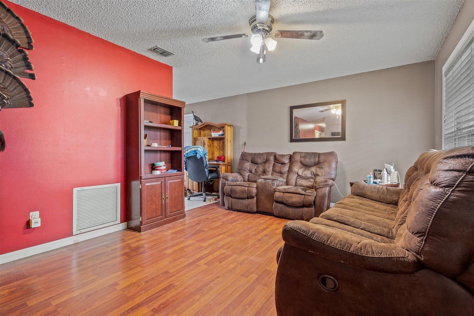 Image 17 of 25 For 137 Fort Smith Boulevard