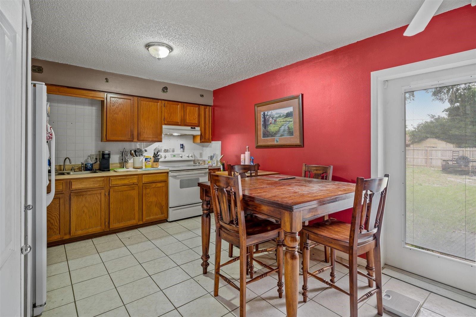 Image 8 of 25 For 137 Fort Smith Boulevard