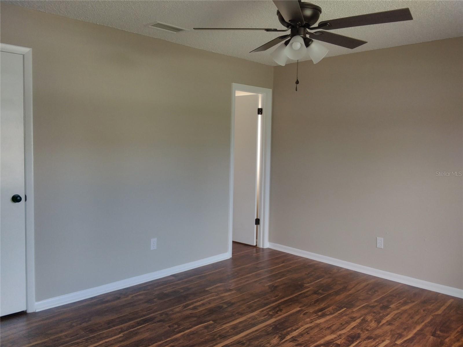 Image 12 of 36 For 1821 Talmadge Street