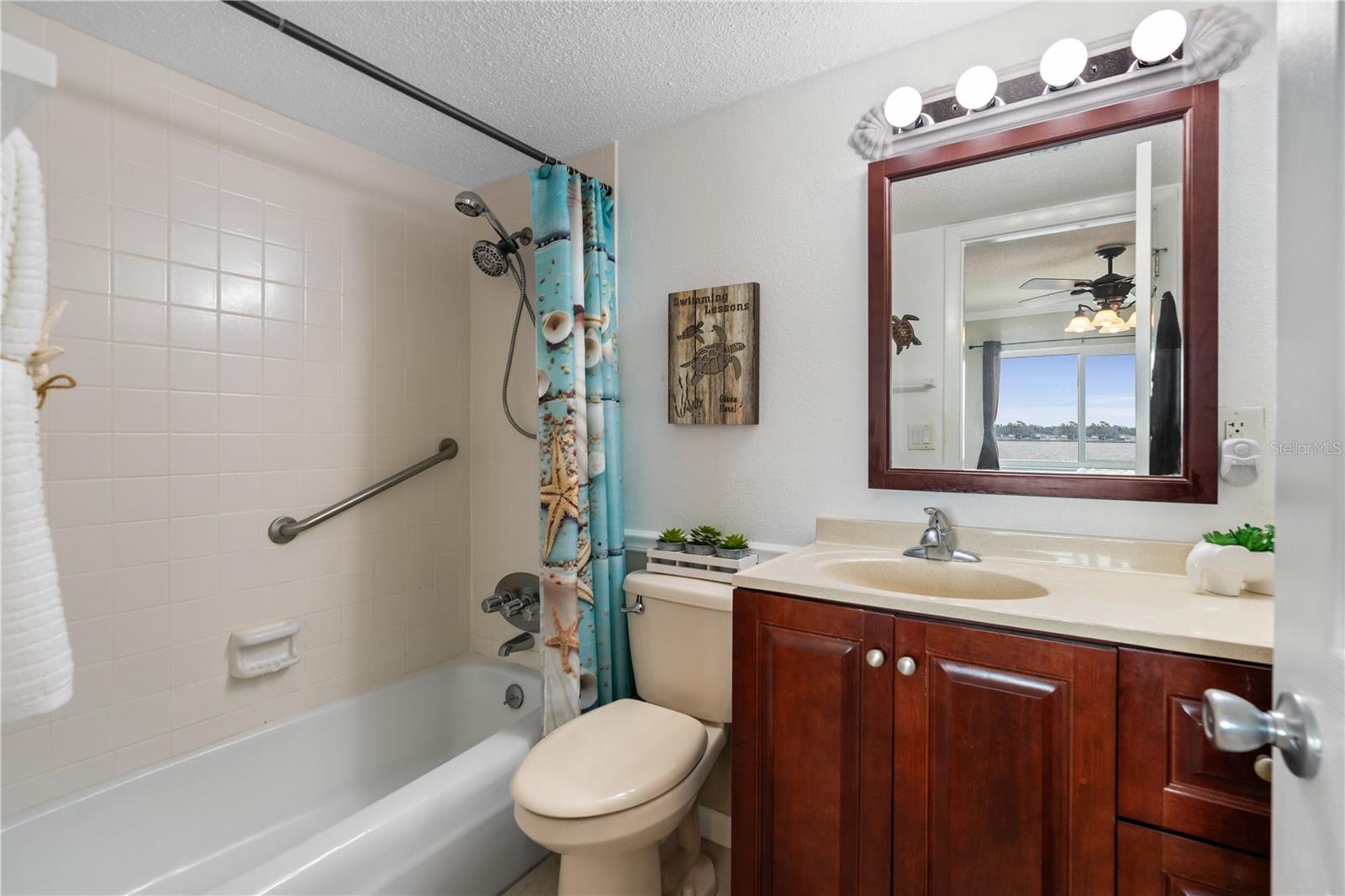 Image 21 of 42 For 2711 Halifax Avenue 264