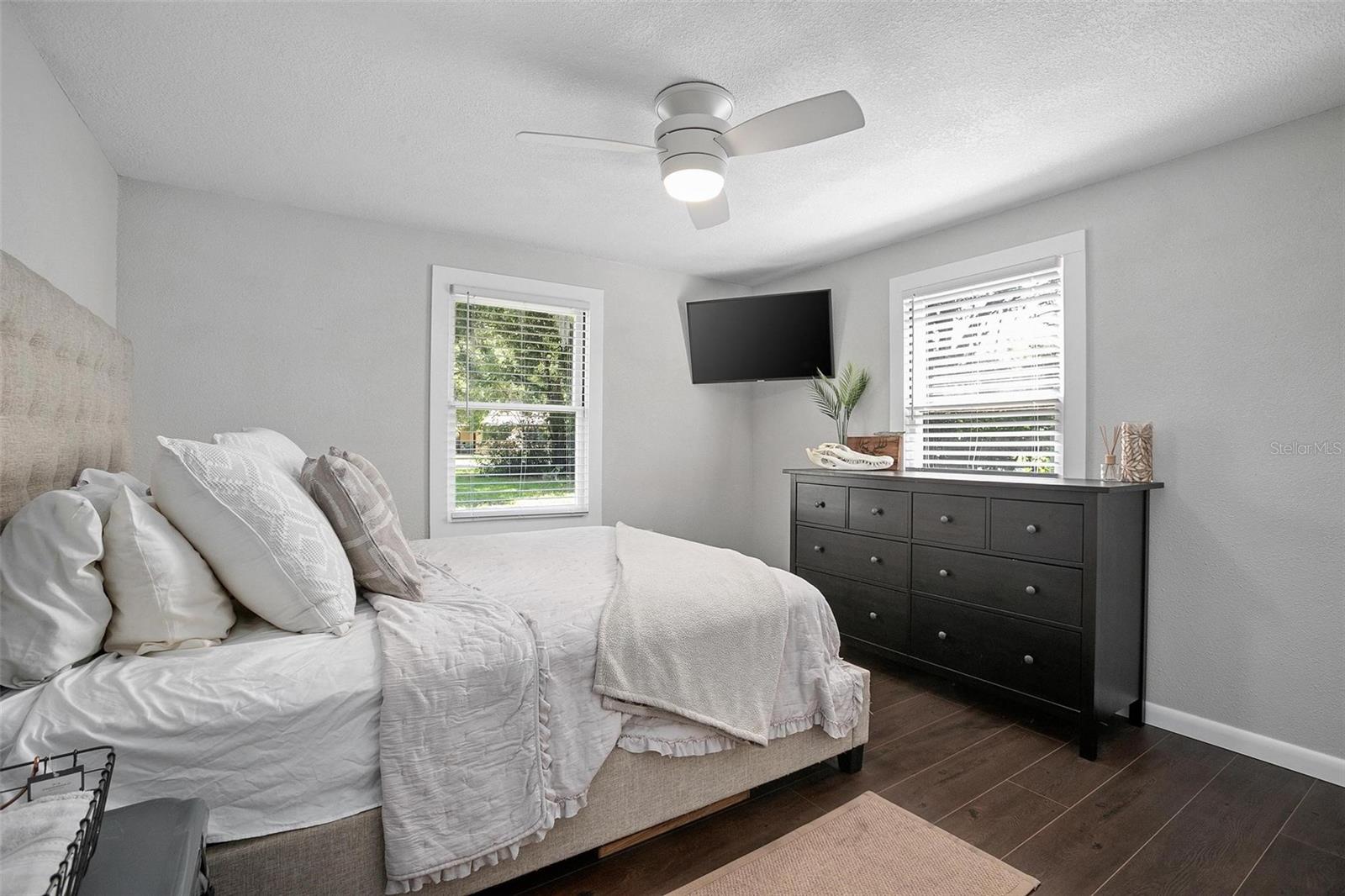Image 18 of 29 For 1402 Voorhis Avenue