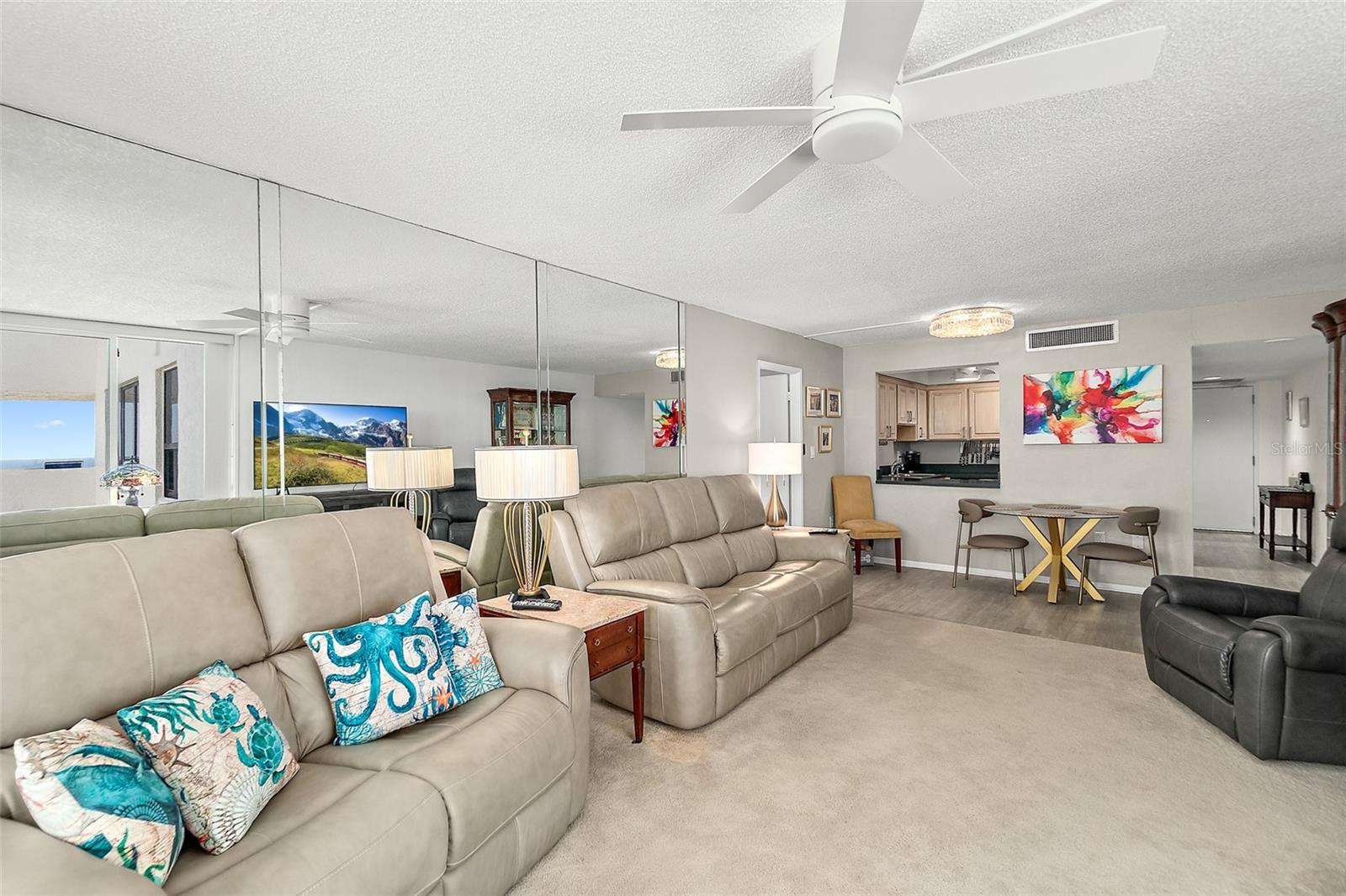 Image 7 of 46 For 2987 Atlantic Avenue 901