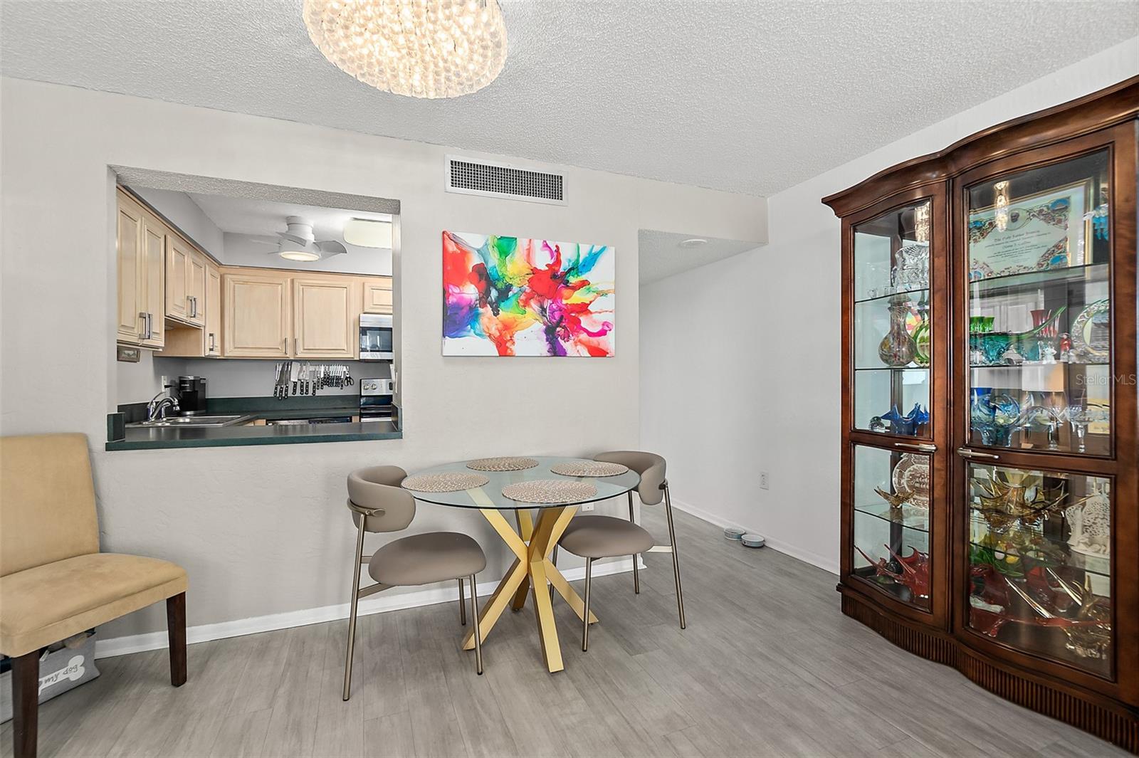 Image 8 of 46 For 2987 Atlantic Avenue 901