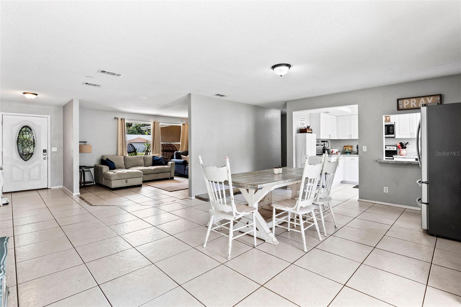 Image 10 of 45 For 833 Lucerne Circle