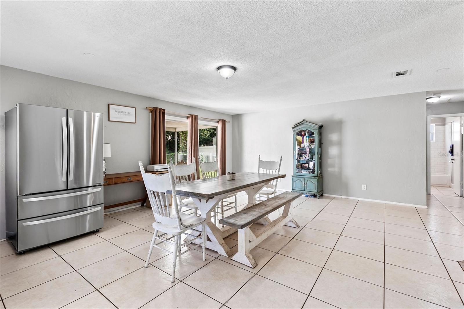 Image 12 of 45 For 833 Lucerne Circle