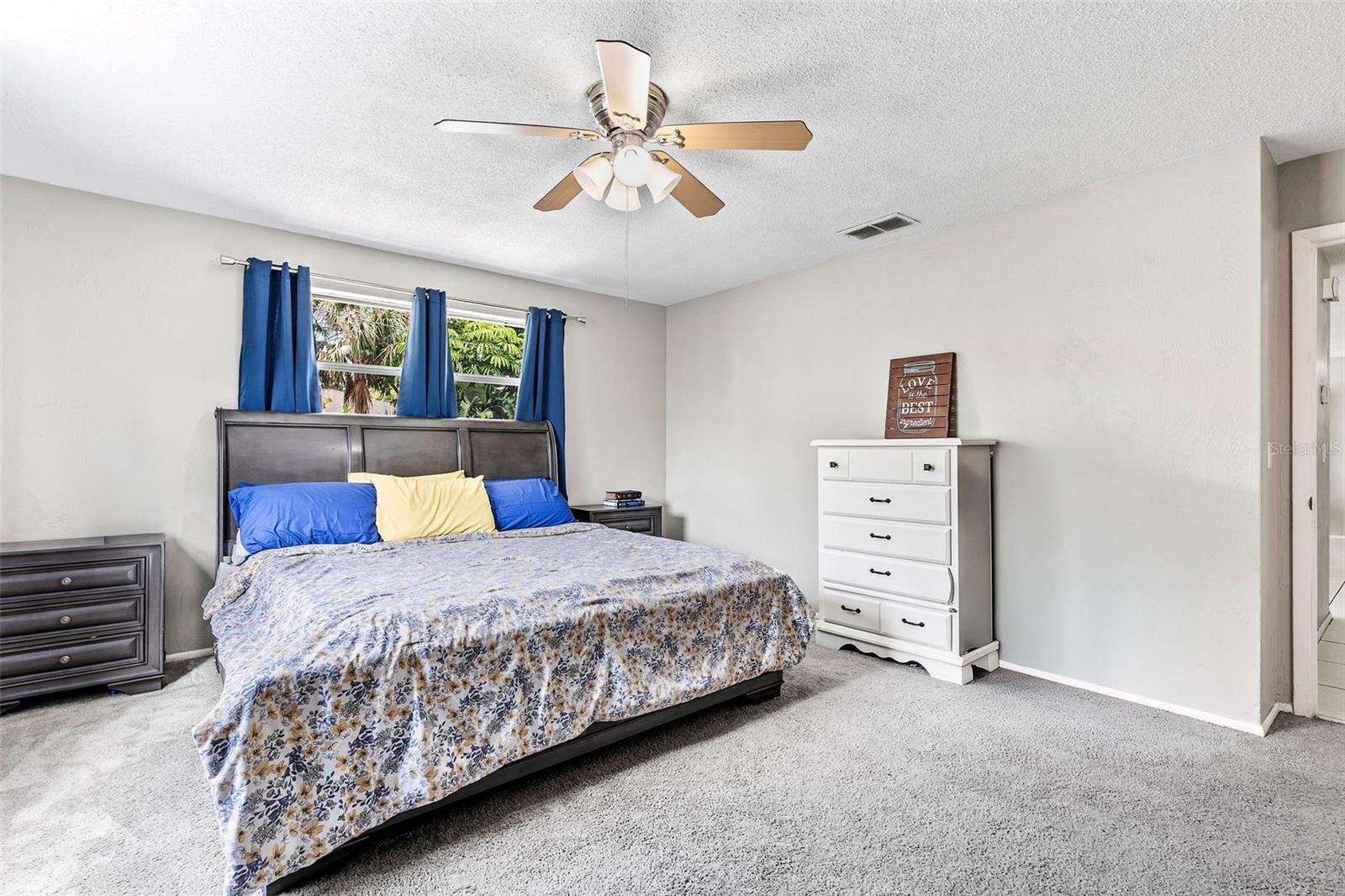 Image 20 of 45 For 833 Lucerne Circle