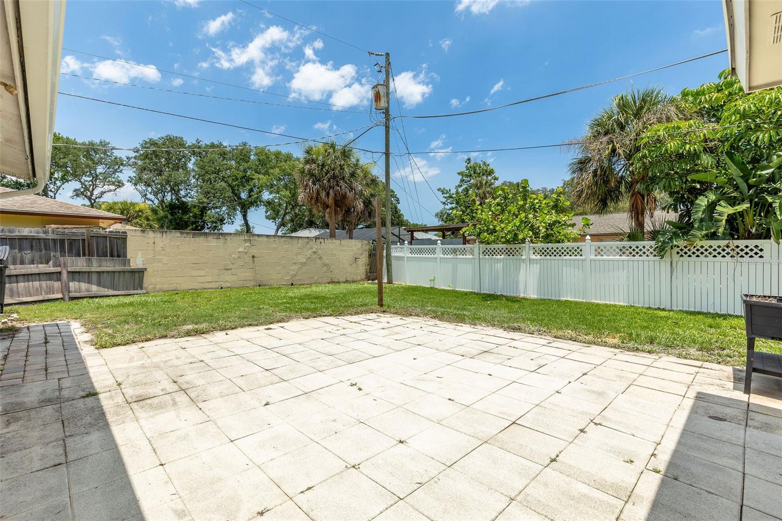 Image 36 of 45 For 833 Lucerne Circle